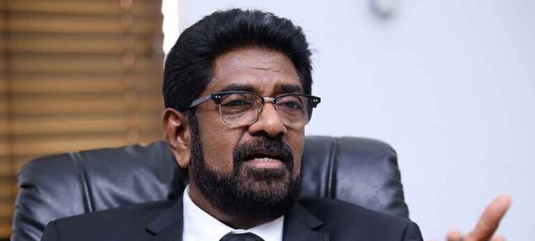 රුපවාහිනීයේ මුදල් අවභාවිතය: ඇමති කෙහෙළියට අධිචෝදනා, විදෙස් ගමන් තහනම්