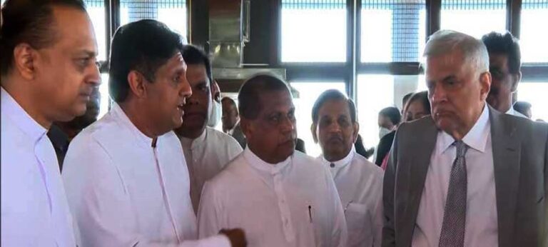 අයවැය දිනන්න මහවැලි ඉඩම් බෙදිල්ල නවතයි : රනිල්ගෙන් අලුත් සැලැස්මක් !