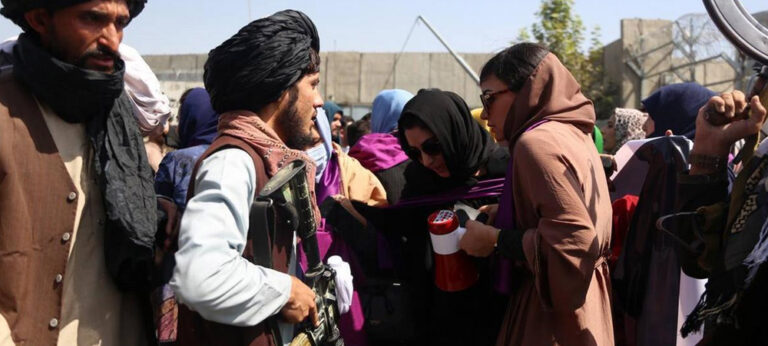 තලිබාන් දැන් වෙනස් කියූ අයට දැනෙන්න උත්තර දෙයි : කාන්තාවන්ට ගරු කරනවා – මාධ්‍ය ප්‍රකාශක