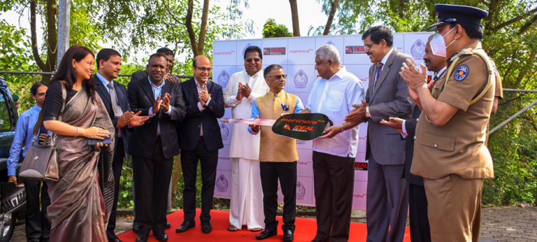 ඉන්දියාවෙන් ලංකාවේ පොලීසියට ජීප් 125 ක්!