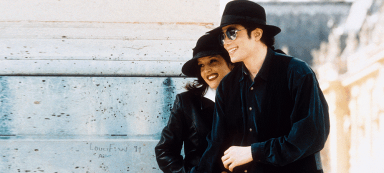 ලීසා, අපි ඉන්නේ දරුවෝ මැරුණු රටක නෙවෙයි. මරපු රටක