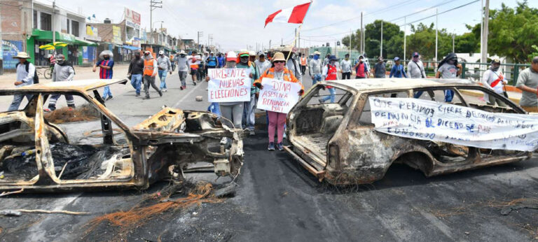 රාජ්‍ය විරෝධී ගැටුම් උග්‍ර අතට : රටවල් කිහිපයකම විරෝධතා