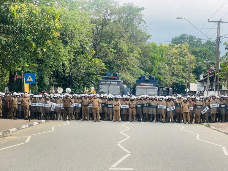 නිදහස් දින කොළඹ – යාපනය – මඩකලපුව : හර්තාල් සමග ජනතාව පාරට බසී !