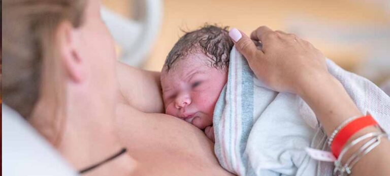 උපදින්න සිටින දරුවනුත් මිත්‍යාව වෙනුවෙන් අවදානමේ හෙලීම