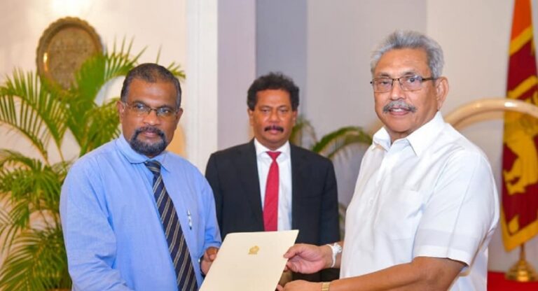 මුදල් අමාත්‍යංශ ලේකම්ගේ ආරක්ෂක මණ්ඩල රැස්වීම බොරුවක් ද ? : ජනාධිපති සහ අගමැති පාර්ලිමේන්තුවේ !
