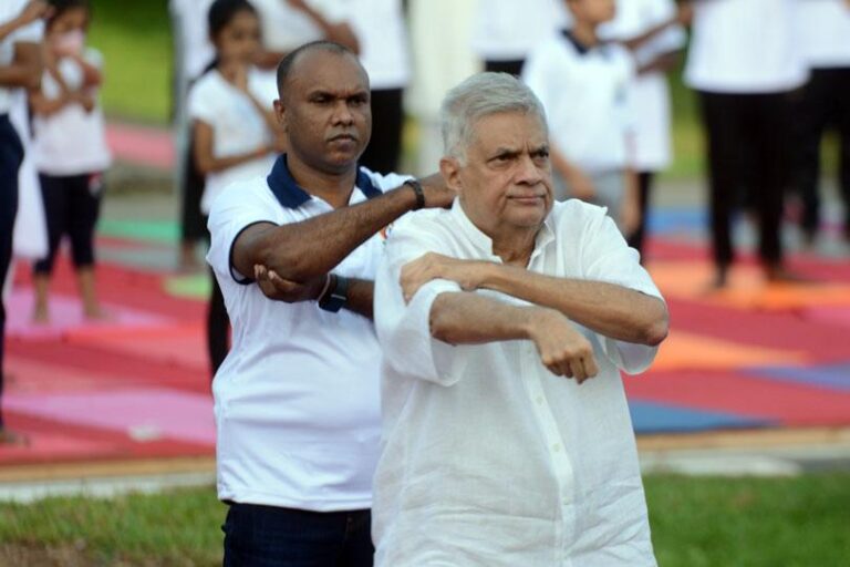 ඉන්ධන පිරවුම්හල් 450ක් පිටරට සමාගම් 3කට : පෞද්ගලිකකරණයක් නෙමෙයි, ඇත්ත මෙන්න – වෘත්තීය සමිති