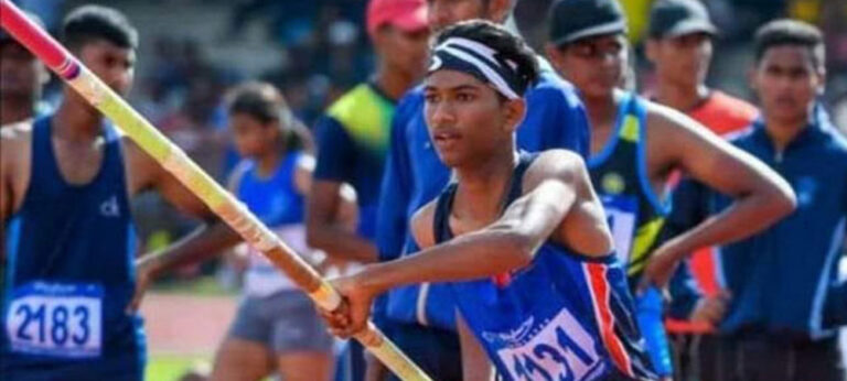 තුෂේන්ගෙන් රිදී පදක්කමක්