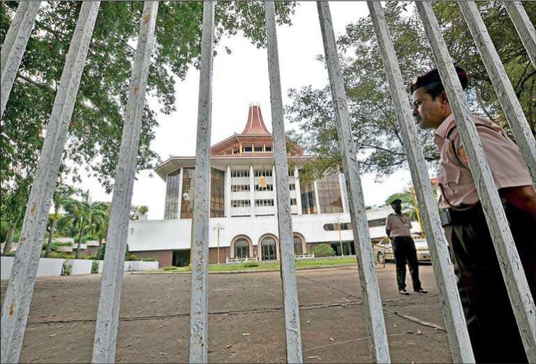 තීරණාත්මක ජයග්‍රහණයක් : සියල්ල වීඩියෝ කරනවා : සැකකරුවන් ඝාතනය ගැන පොලිස්පති ශ්‍රේෂ්ඨාධිකරණයට දුන් මාර්ගෝපදේශ මාලාව මෙන්න !