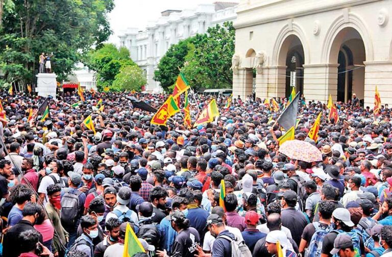 තවත් කමිටු 02ක් : රට බංකොලොත් වීමට හේතු හොයන්න සජිත්ගෙන් – ඖෂධ චෝදනා ගැන හොයන්න කෙහෙළියගෙන් !