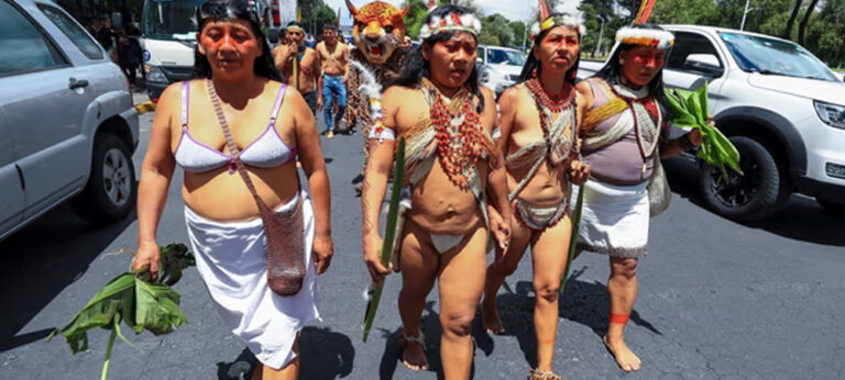 ඉක්වදෝර ජනතාව ලෝකයේ ජෛව විවිධත්වය වැඩිම කලාපය බේරාගනී : තෙල් සමාගම්වලට  ඡන්ද සීයට 41යි !