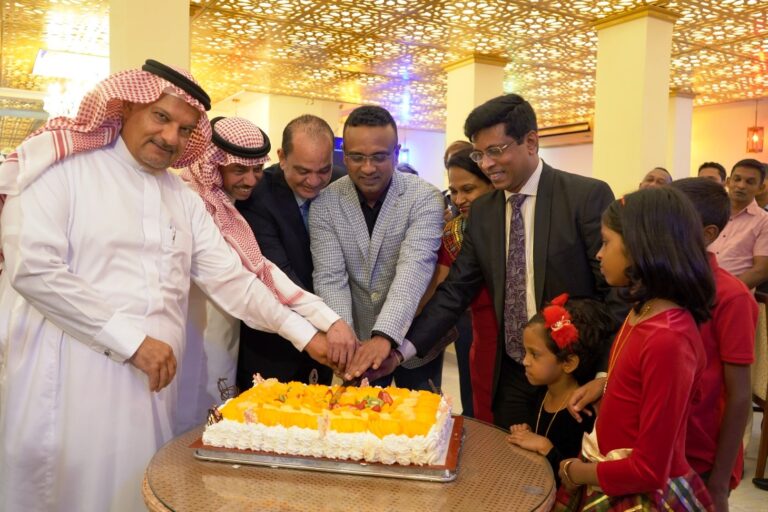 සාම්ප්‍රදායික අරාබි කෑම වට්ටෝරු රස : ලෙබනන් චෙෆ් කොල්ලුපිටියේදී විවෘත වේ !