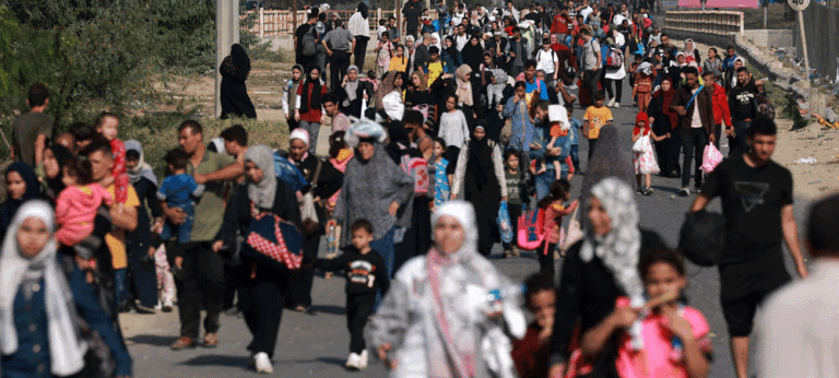 ගාසා හි මධ්‍යම ප්‍රදේශයෙන් එක් ලක්ෂ පනස් දහසක් පලා ගිහින්