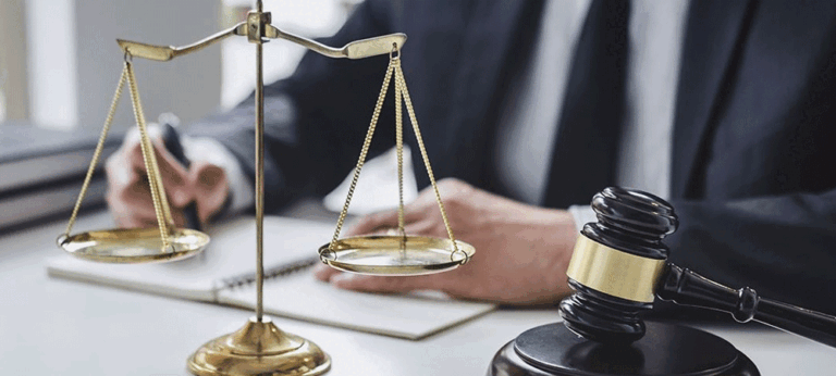 ව්‍යවස්ථාවේ 33 අනුව පත්කළ නව ජනාධිපති නීතිඥවරුන් 10 !