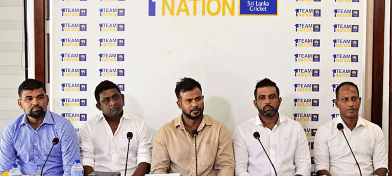 “නායකත්වය දෙනකොට ක්‍රීඩකයින්ගේ විනය කියන දේ බලන්නෙම නැද්ද?”තරංගගේ හිත ගස්සපු මාධ්‍යවේදියාගේ ප්‍රශ්නය