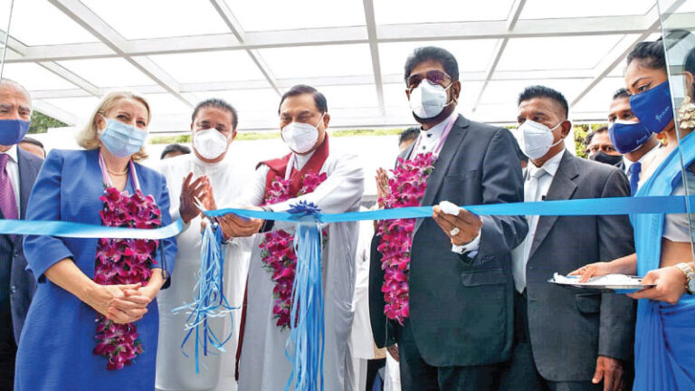 ඖෂධ ගන්න අත්සන් කළේ කෙහෙළිය නෙමෙයි  බැසිල් – කෙහෙළියගේ නීතිඥවරයා අධිකරණයේදී කියයි !