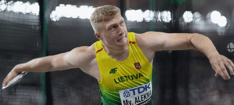 වසර 38 ක් පැරණි ලෝක වාර්තාව බිඳ හෙලූ 21 හැවිරිදි Mykolas Alekna