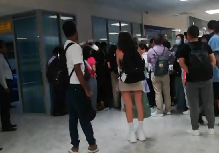 කටුනායක වීසා ප්‍රශ්නය : මාර්තු මාසයේ අපි කිව්වේ මෙහෙමයි : ඇමැති ටිරාන්ගේ වැඩක් – ඉන්දියාව සම්බන්ධ නෑලු !