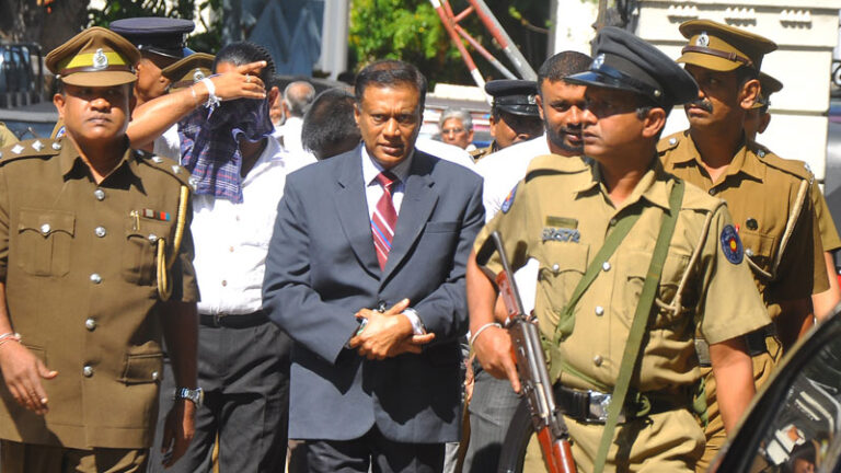 මිනීමැරුම් සම්බන්ධයෙන් වරදකරු වූ ඉහළම පොලිස් නිලධාරියා – වාස් ගුණවර්ධනගේ මරණ දඬුවම ශ්‍රේෂ්ඨාධිකරණයෙන් ස්ථිර කරයි !
