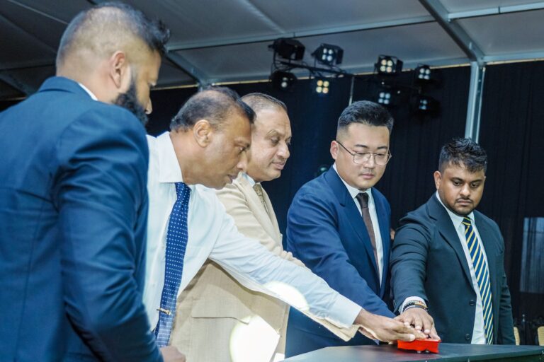 Ceylon Energy හා HJT China එක් වී SESRIP ව්‍යාපෘතිය යටතේ දියත් කළ මහව හා අම්පාර කිලෝ වෝල්ට් 33ක විදුලි බෙදාහැරීමේ පද්ධතිය සාර්ථකව අවසන් කරයි !