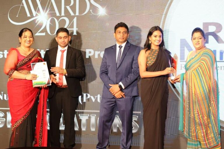 රෝයල් නර්සින් හෝම් ශ්‍රී ලංකාවේ විශිෂ්ඨතම සත්කාරක සේවා සැපයුම්කරු ලෙස People’s Excellency සම්මාන දිනයි !