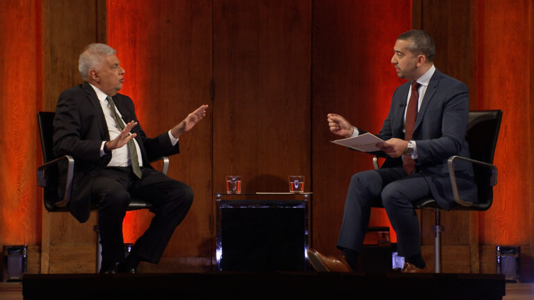 රනිල් ඇණගත් පමණින් හසන් උඩදැමිය හැකිද?