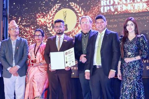 වසරේ විශිෂ්ටම සෞඛ්‍ය සේවා සපයන්නා කාණ්ඩයේ රෝයල් නර්සින් හෝම් ප්ලැටිනම් සම්මාන දිනයි !