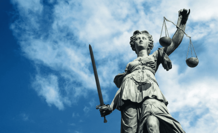 Lady-Justice-900x550